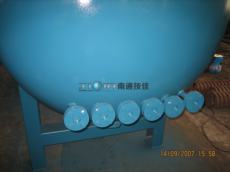 日用油箱油罐的生產(chǎn)過(guò)程