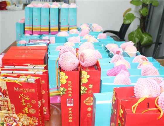 喇叭廠(chǎng)家發(fā)放的月餅