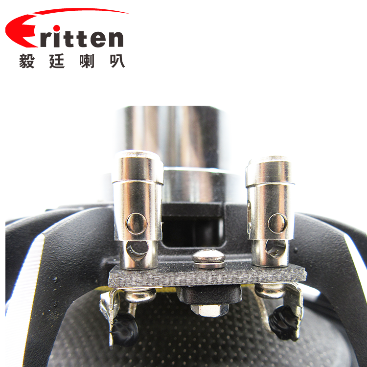 6.5寸碳纖盆/橡膠邊環(huán)繞中低音60w汽車音響喇叭